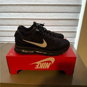 Nike Air Max 2017 - Black - Size 10